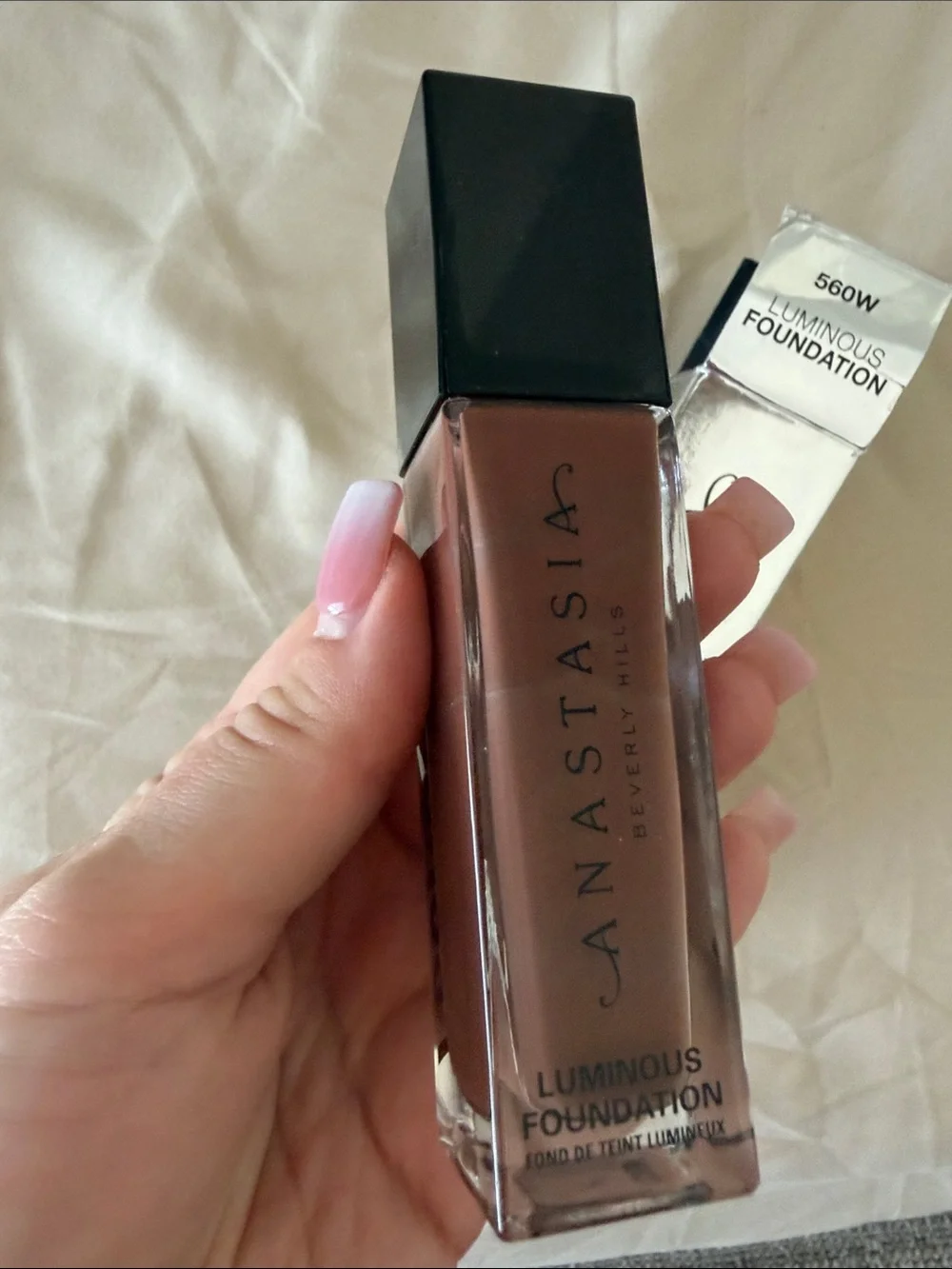 Anastasia Beverly Hills Luminous Foundation - 560W Warm Deep